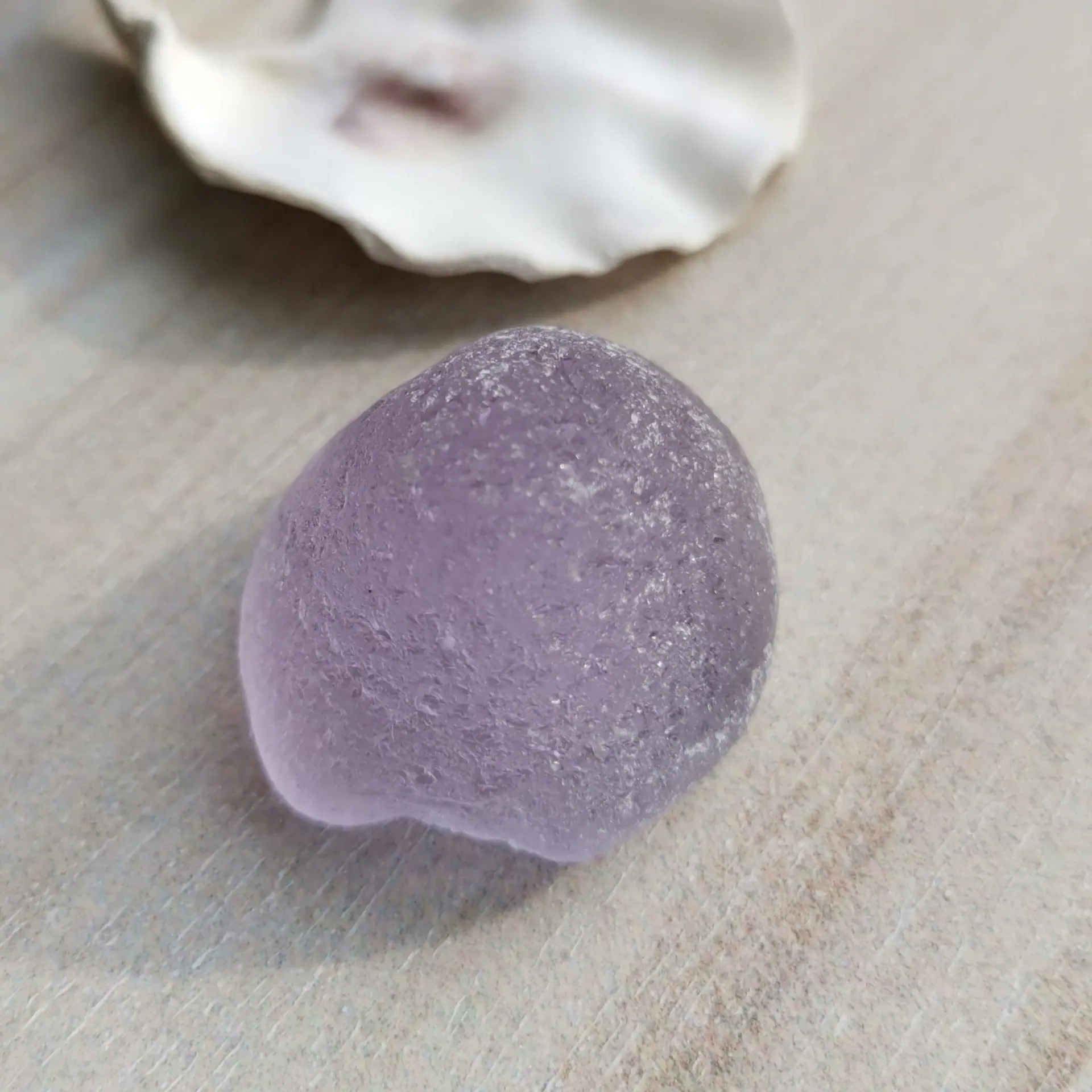 Lilac sea glass P144