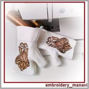 In_the_hoop_Machine_Embroidery_Design_Fingerless_Mittens_ITH