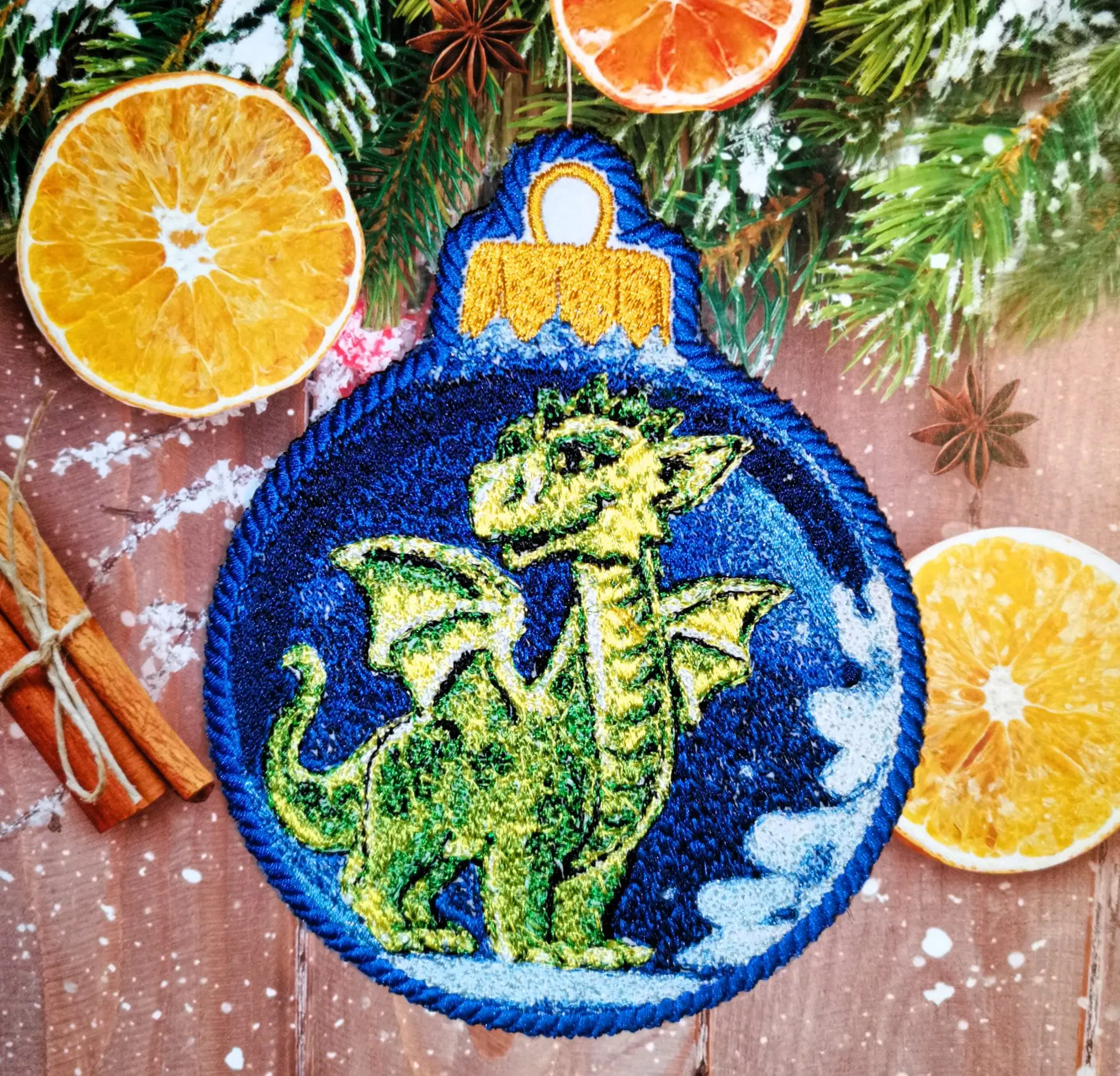ith-project-christmas-tree-ball-merry-dragon