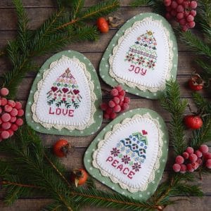 Christmas_ornaments_cross_stitch_pattern