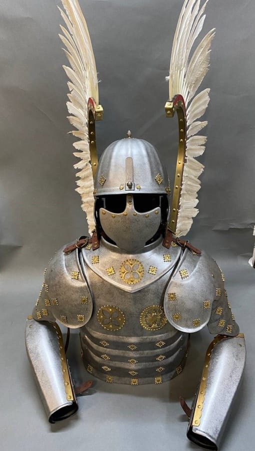 The armor of the Kislevite Hussar (Full set)