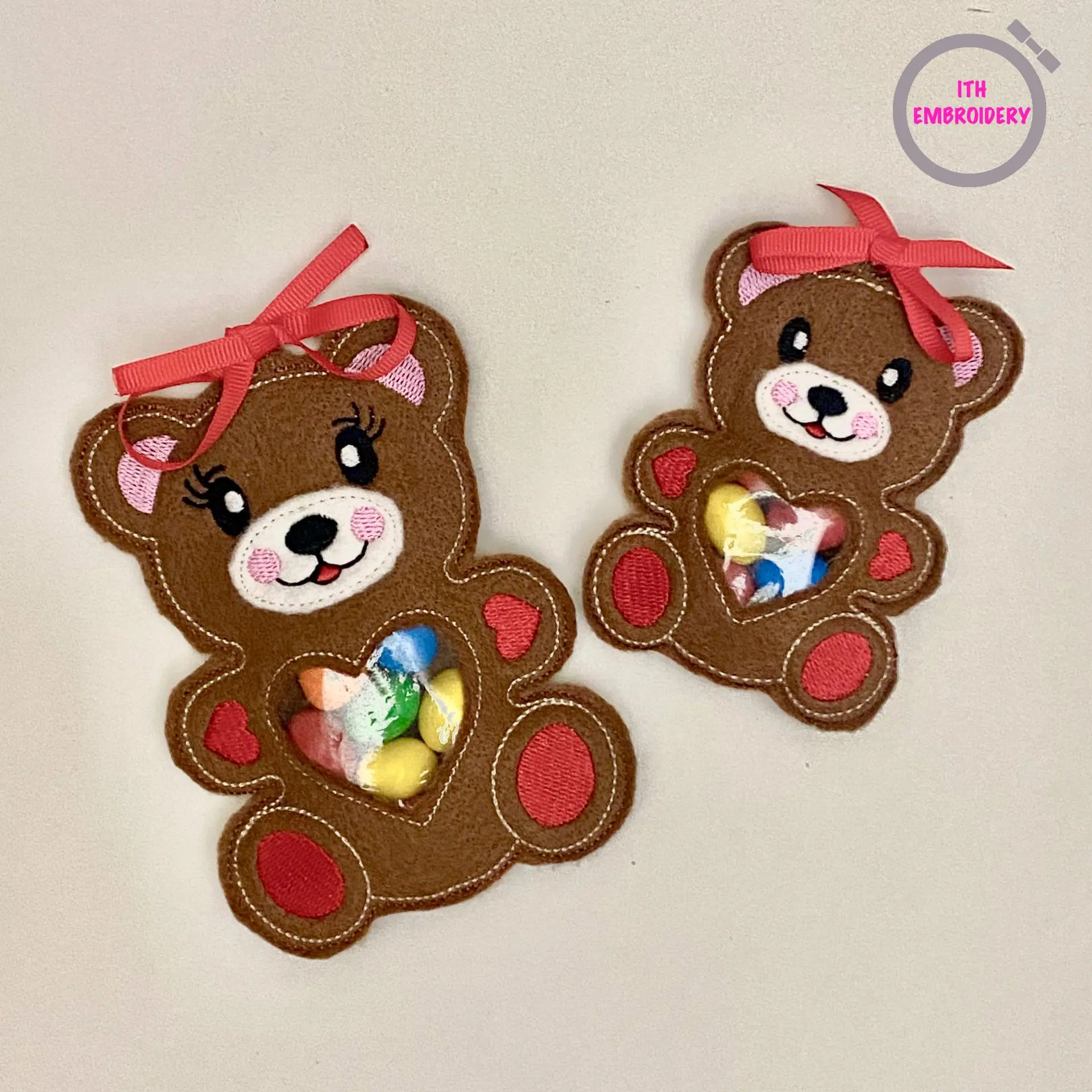 ITH Valentine Day Beer Peekaboo Treat Bag in The hoop Machine embroidery design 1 valentine-bear-peekaboo-treat-bag-machine-embroidery-design