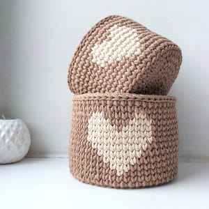 DIY tutorial crochet baskets with hearts S L M sizes