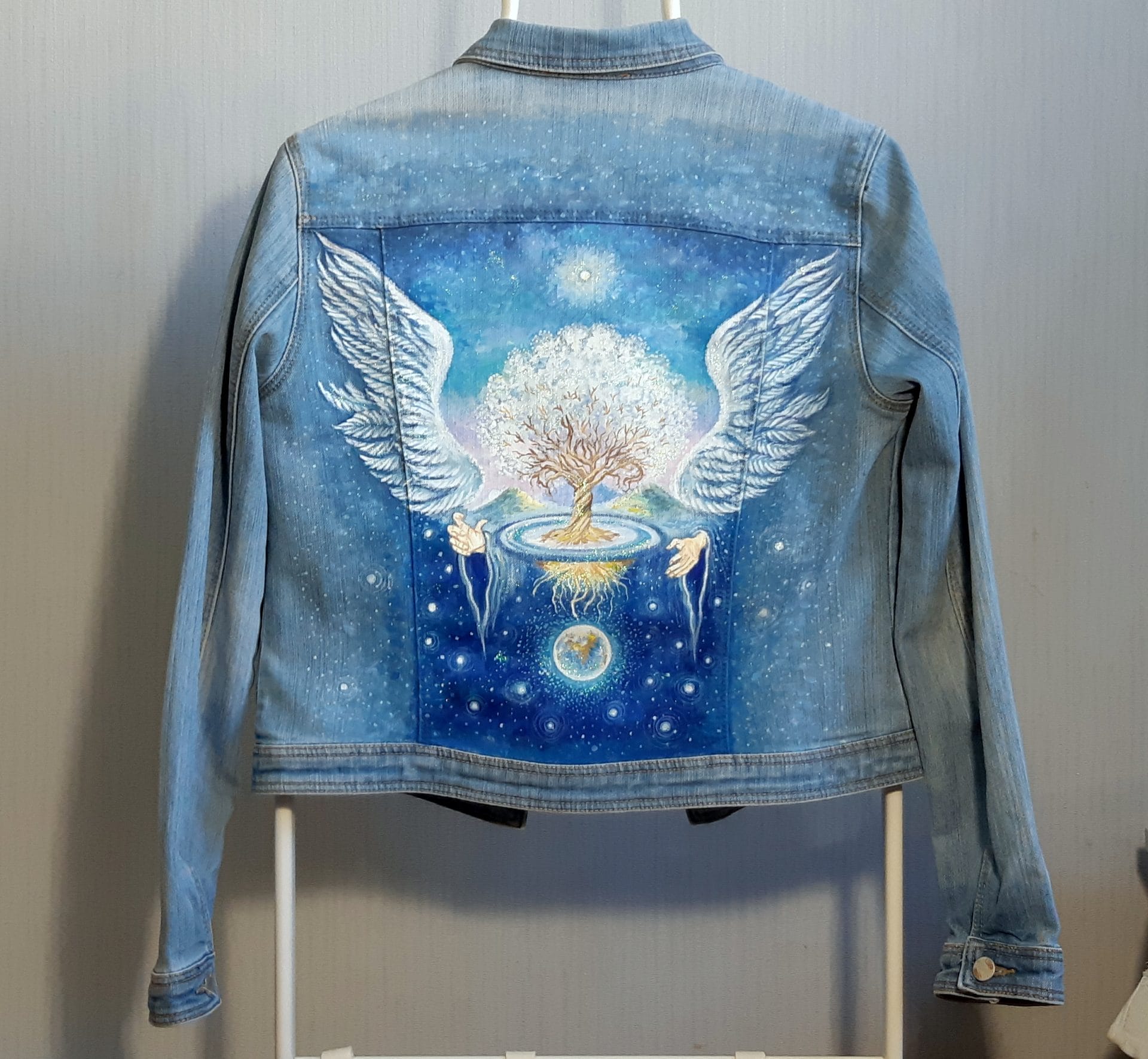 Denim jacket with the painting "tree of life"