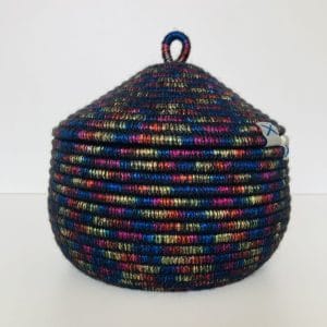 Brightly colored storage basket with lid 16 cm x 18 cm