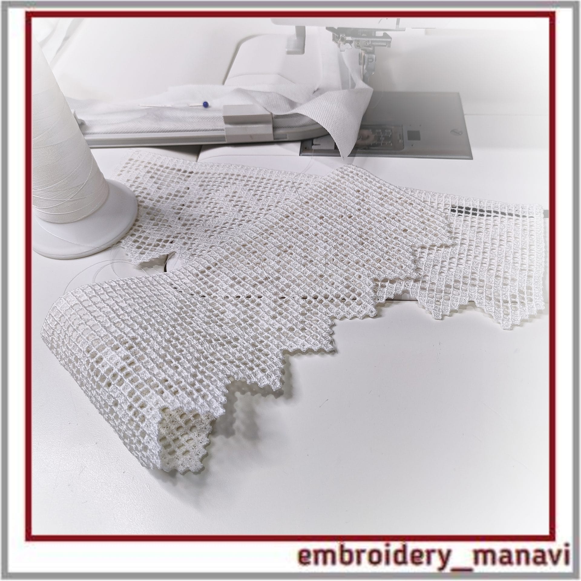 FSL_In_The_Hoop_Embroidery_Design_Lace_Filet_border_Embroidery_Manavi_05