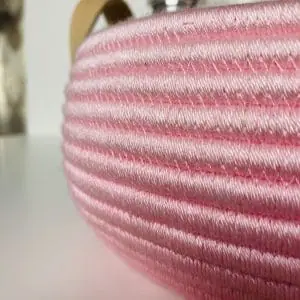 Soft pink Round basket with leather handles 9 x 22 cm