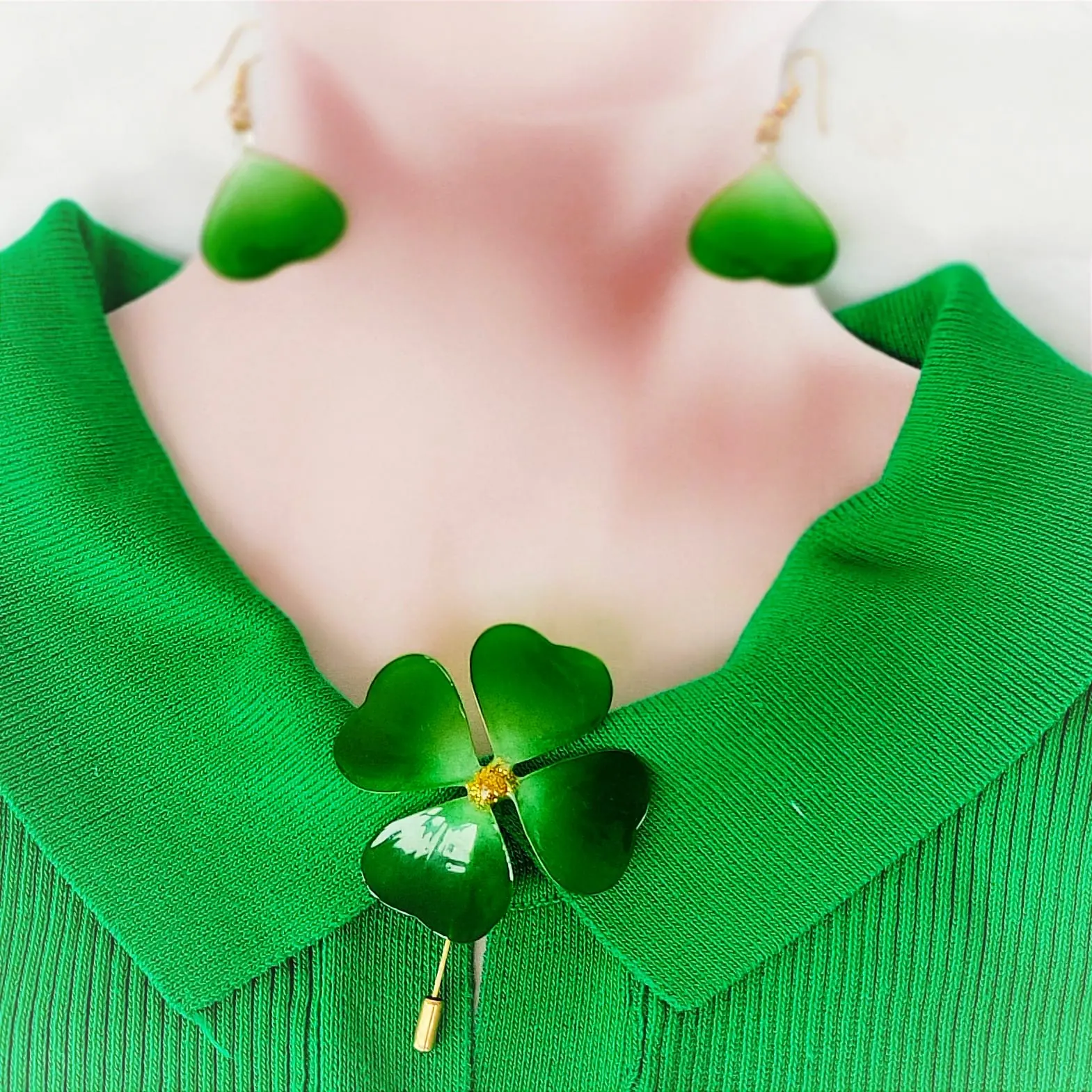 Clover set: brooch and earrings. Handmade bijou. 4 Green clover set