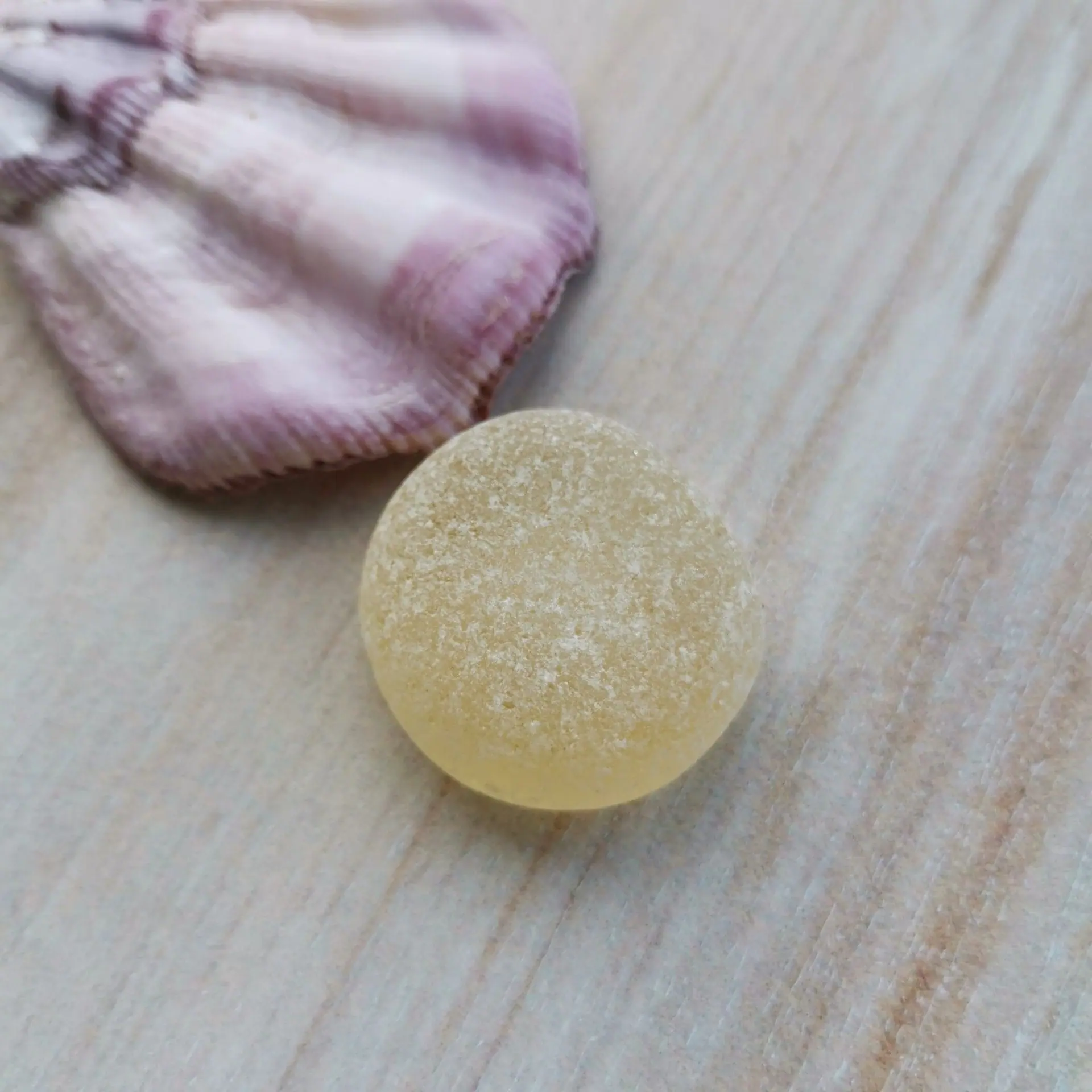 Yellow sea glass bottom Y28