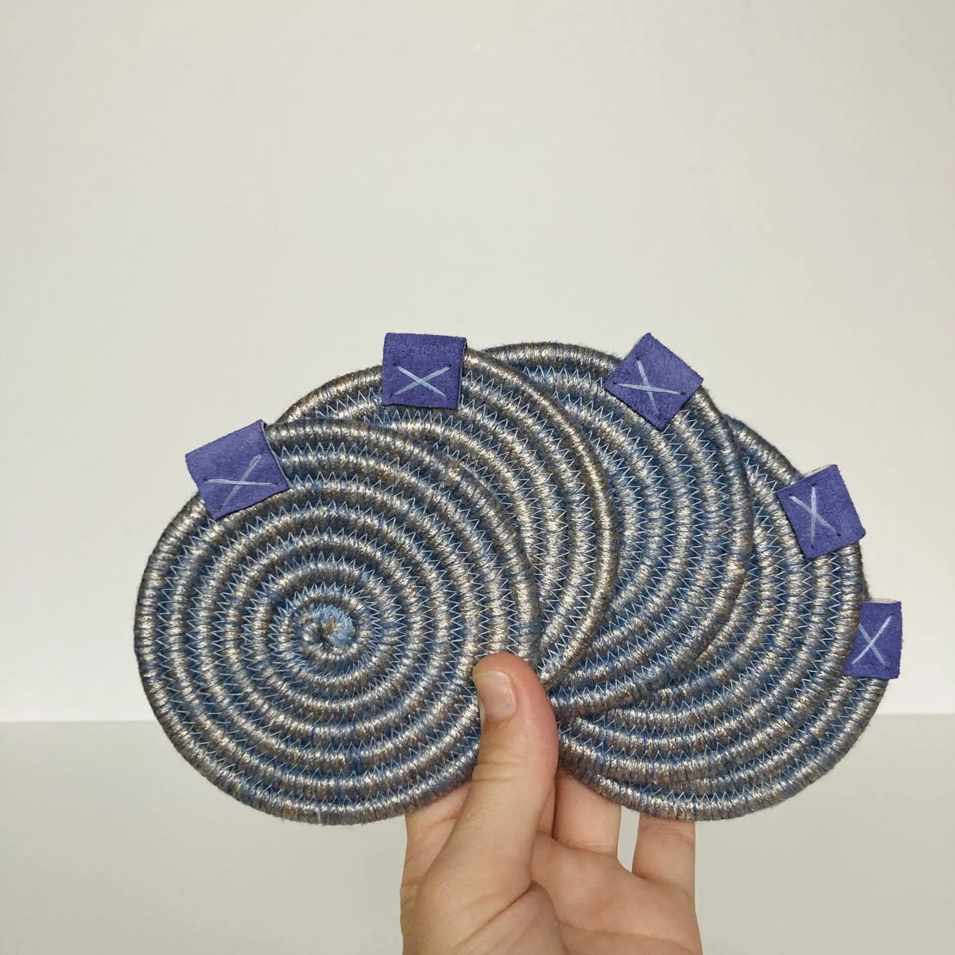 Brilliant – blue coaster set of 5 , diameter 10 cm Free shipping