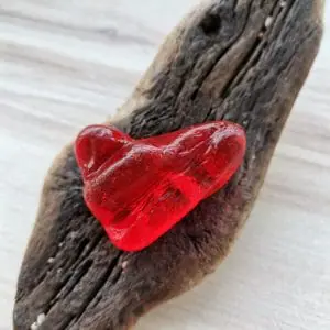 Red sea glass heart K60