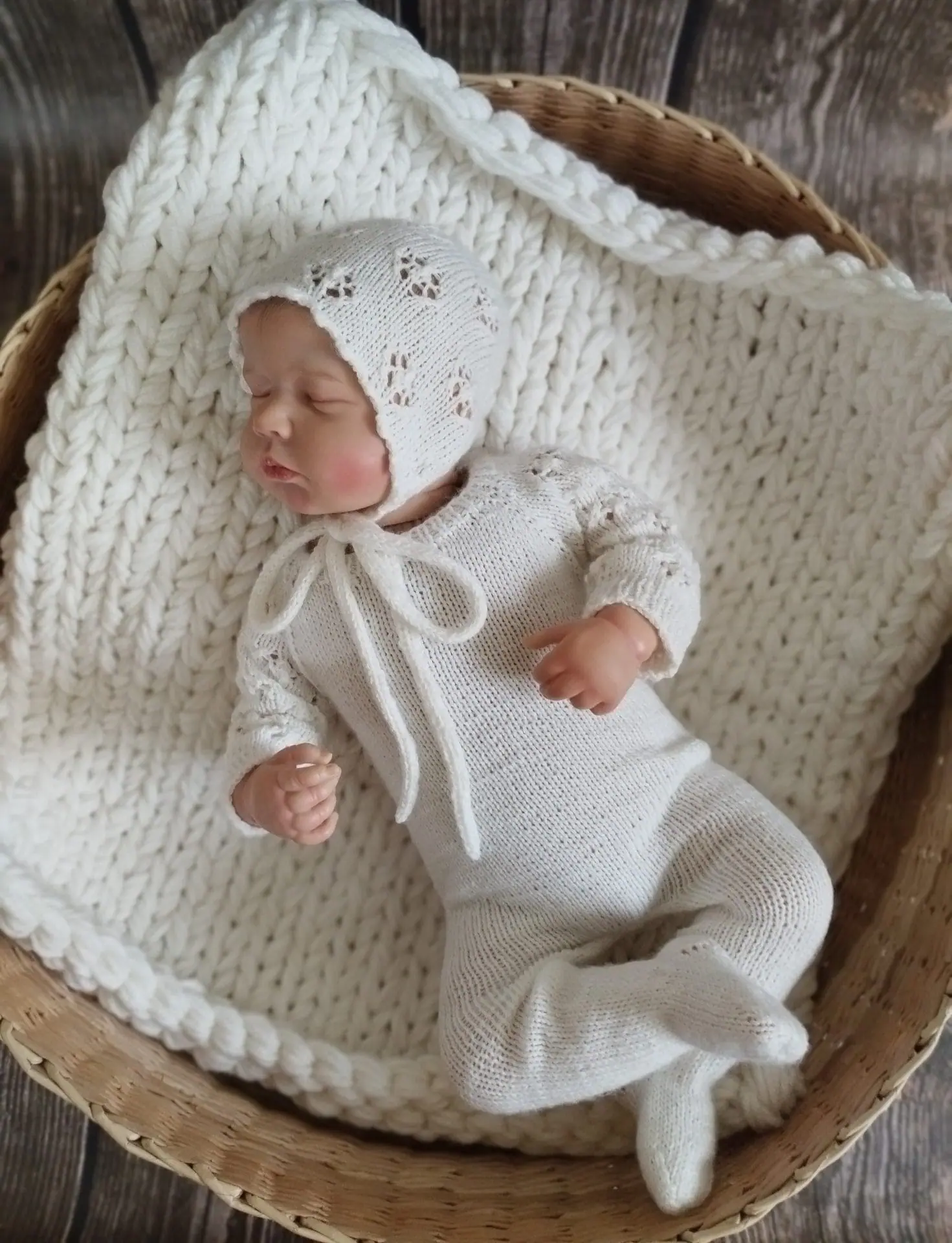 Newborn props:set romper/cap+layer