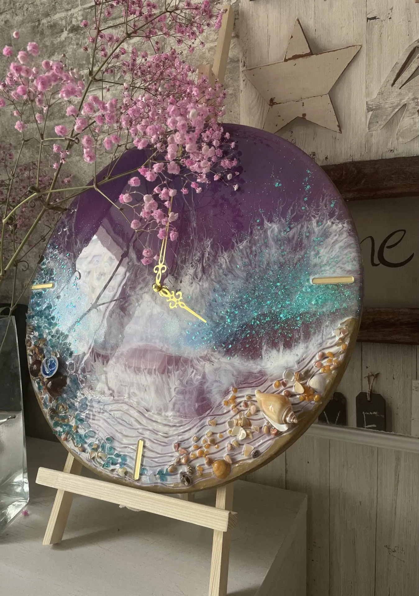 Epoxy resin wall clock