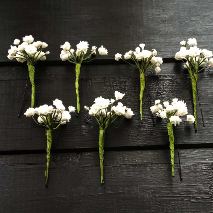 Hairpins with gypsophila