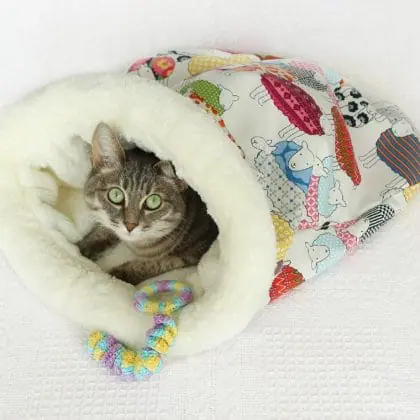 Cat bed sleeping bag, kitten bed, winter warm cat, pet products