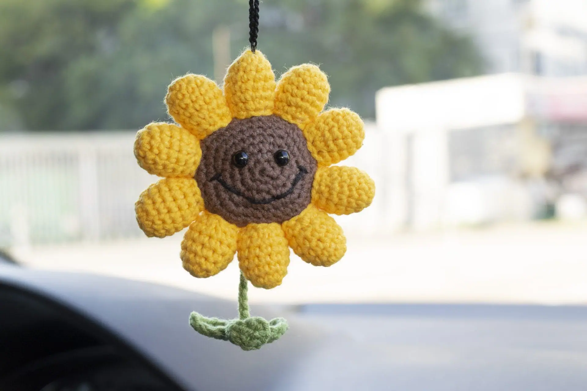 Crocheted sunflower charm car accessory on the rearview mirror 7 Crocheted sunflower charm car accessory on the rearview mirror - Image 7