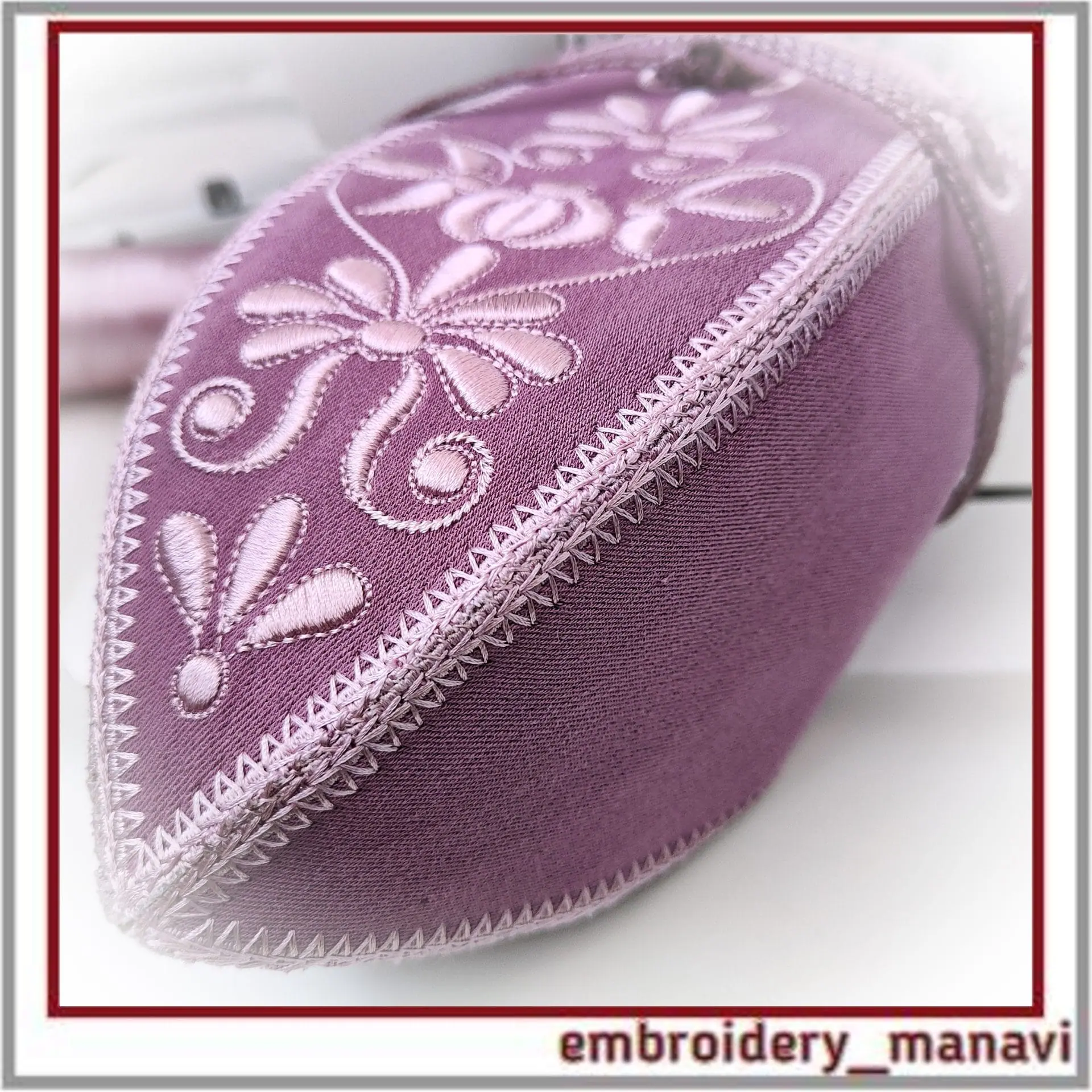 In the hoop Machine Embroidery Design floral pouch bag ITH 4 In the hoop Machine Embroidery Design floral pouch bag ITH - Image 4