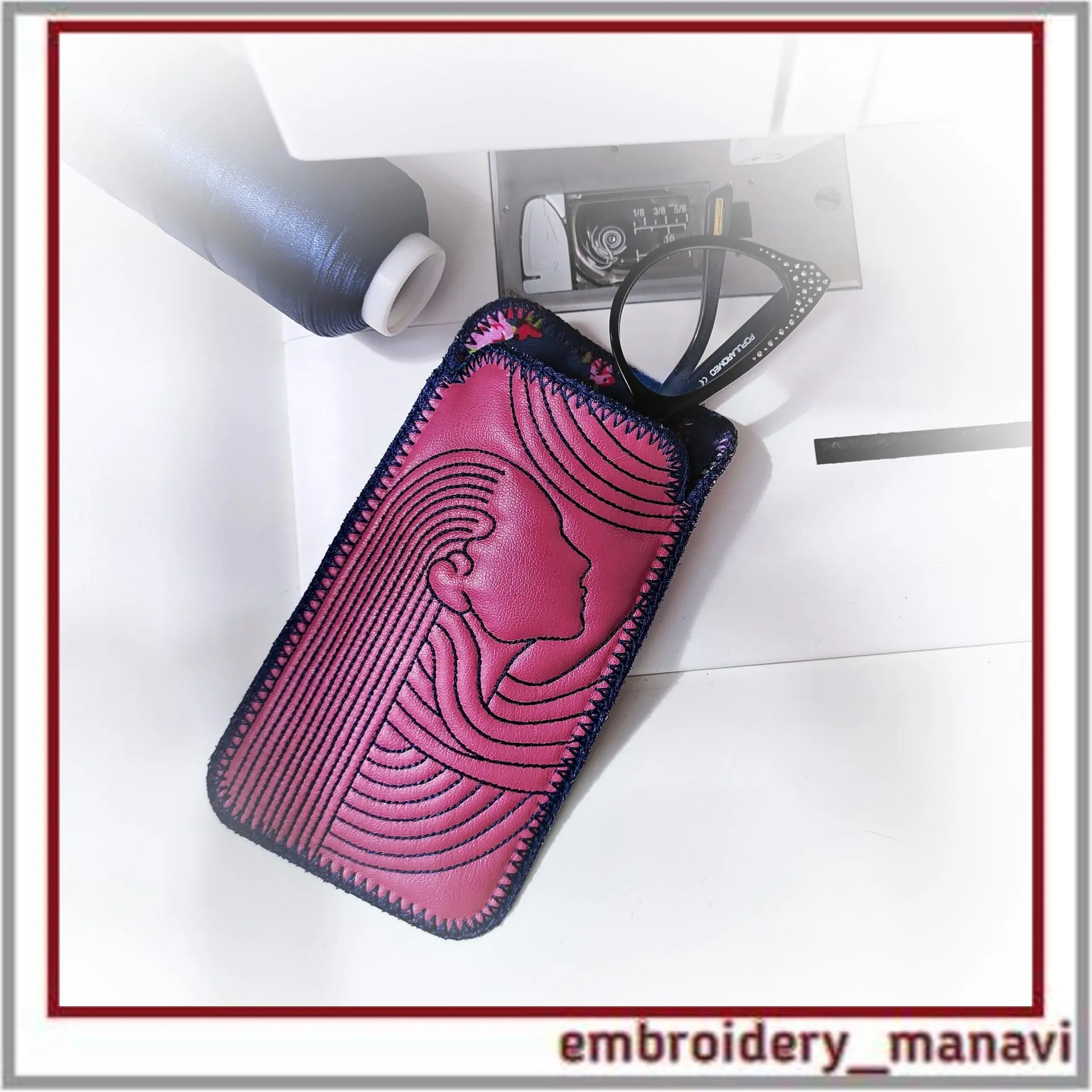 In_The_Hoop_Embroidery_Design_Case_for_Glasses_by_Embroidery_Manavi_05