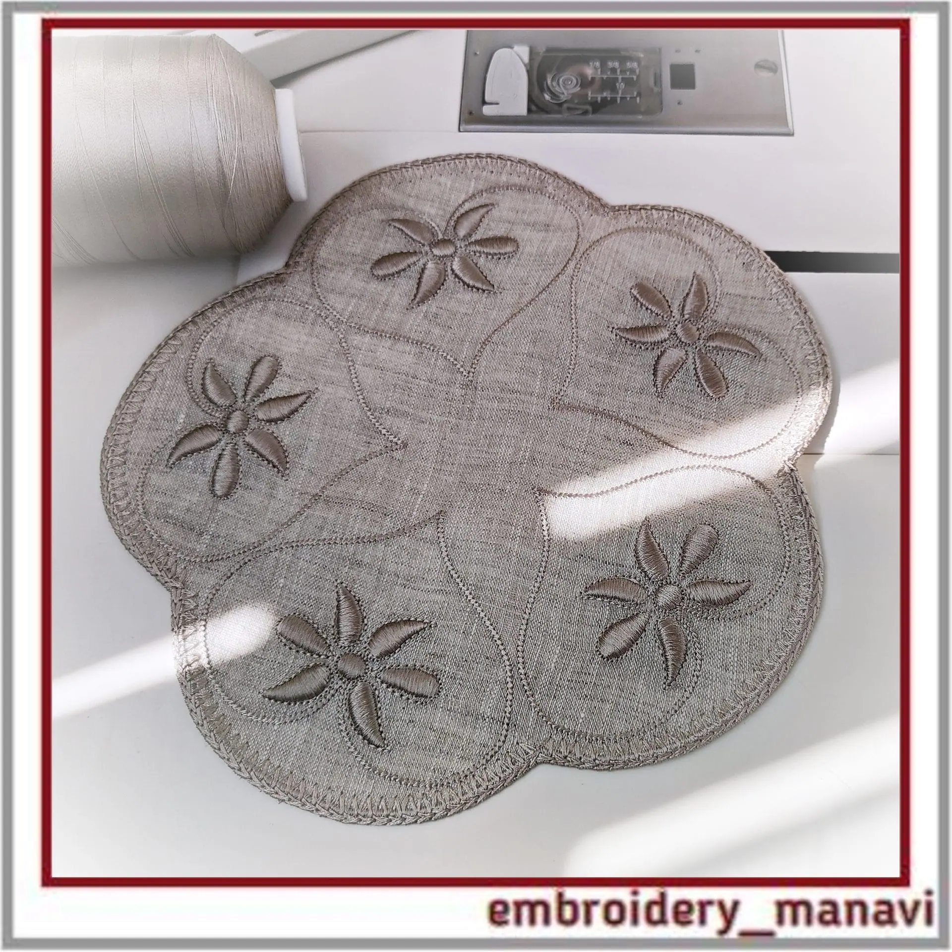 In_the_hoop_embroidery_design_napkin_and_wreath_2_designs_from_Embroidery_Manavi_05