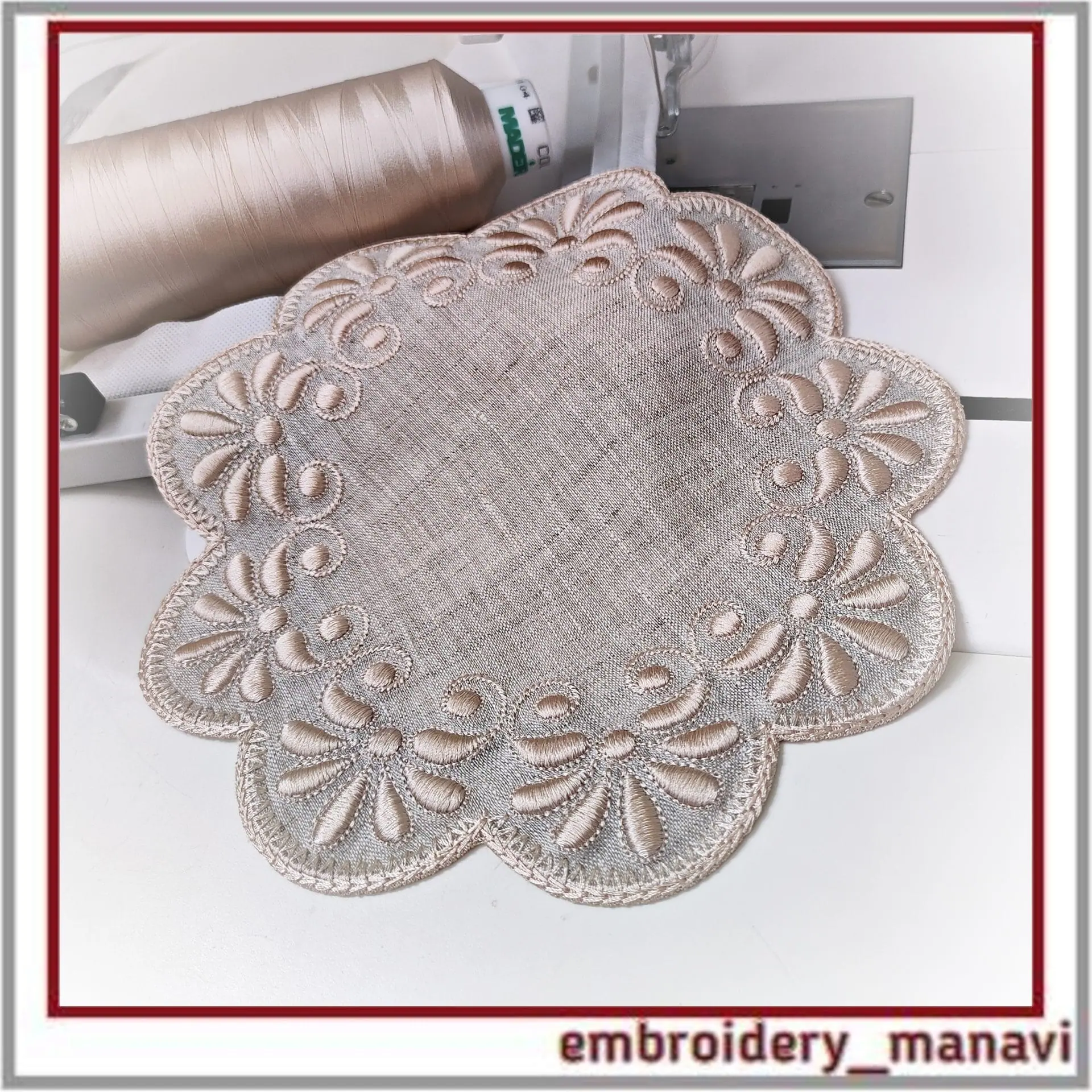 In_the_hoop_embroidery_design_napkin_2_and_wreath_2_designs_from_Embroidery_Manavi_05