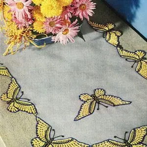 Awesome handmade butterfly runner from applique doily crochet pattern is a great gift to a close person. Doily crochet pattern from applique butterfly for all skill levels.