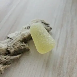 Yellow sea glass Y30