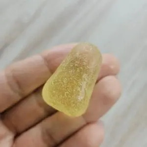 Yellow sea glass Y30