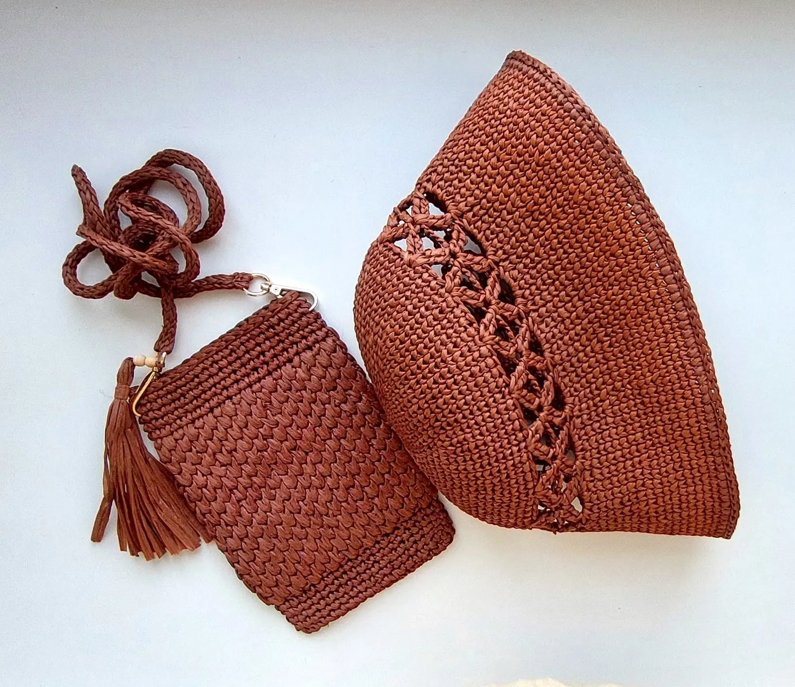 Straw hat and a little bag-a great beach outfit! 6 straw hat and little bag
