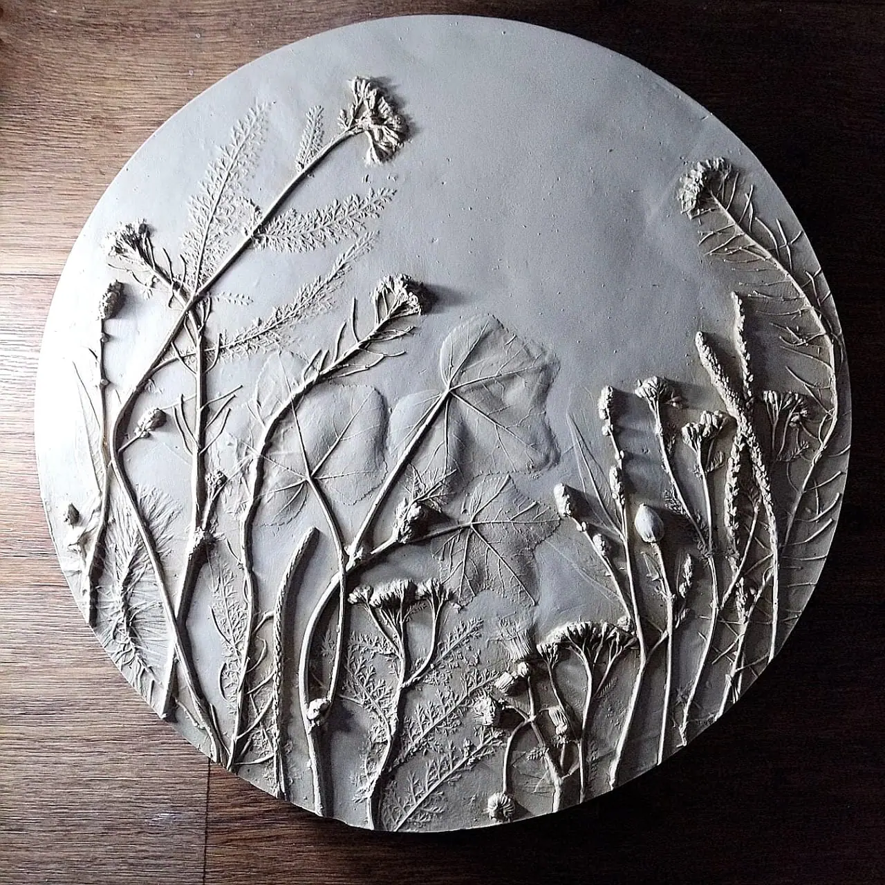 Botanical bas-relief made of plaster for your interior - Crealandia