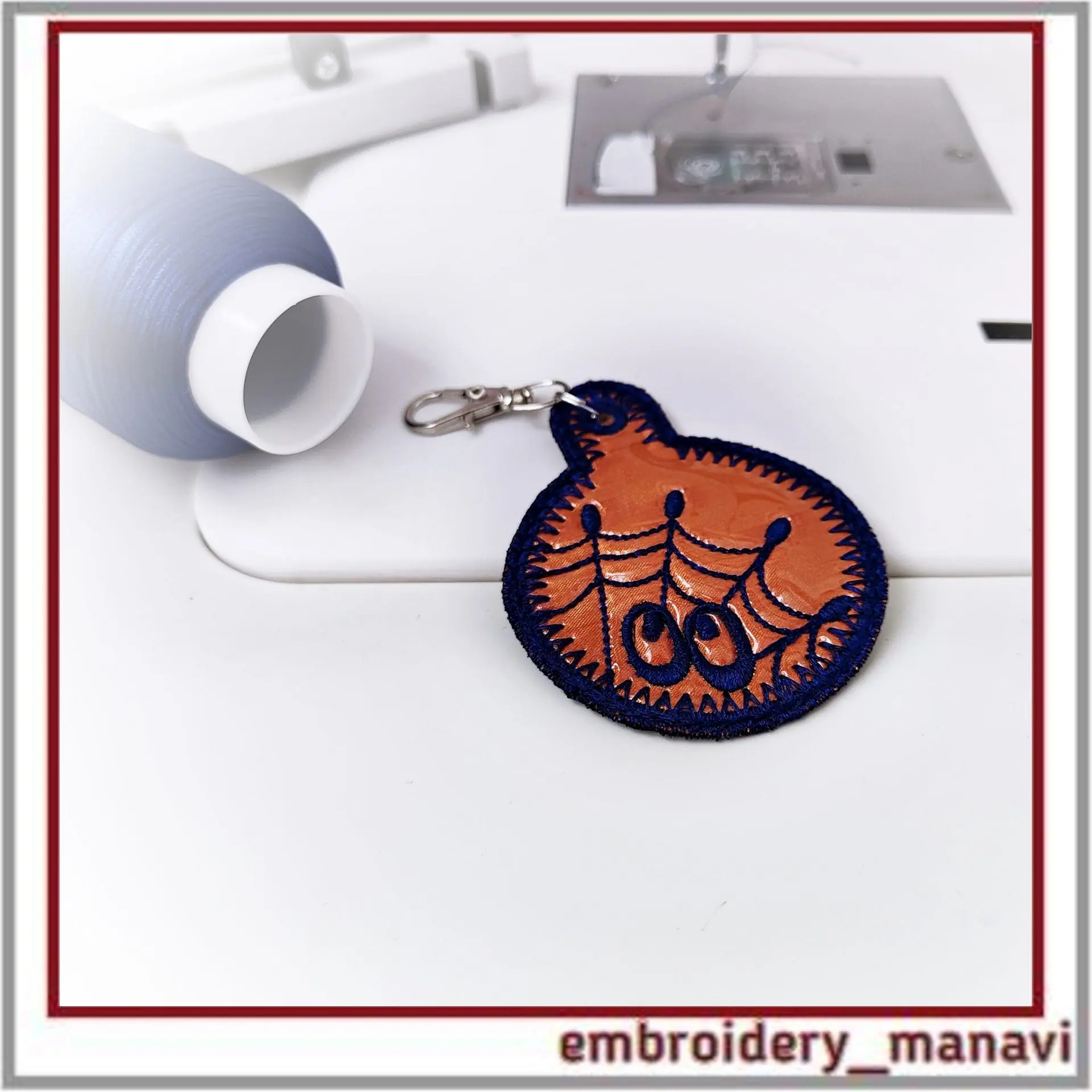 In_the_hoop_Keychain_Halloween_embroidery_design_ITH_key_fob