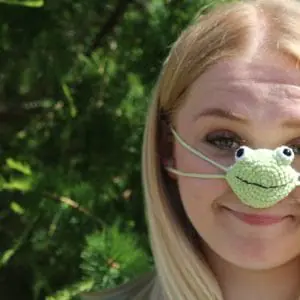 Nose warmer frog