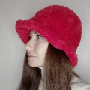 fluffy bucket hat handknit