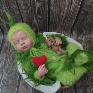 Green Monster outfit, size newborn+Max toy