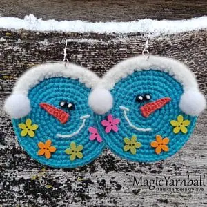Christmas snowman in headphones earrings, crochet pattern, easy