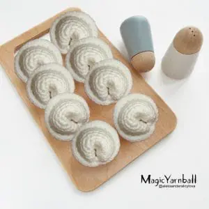Free crochet dumplings wrapped, pattern food for games, amigurumi