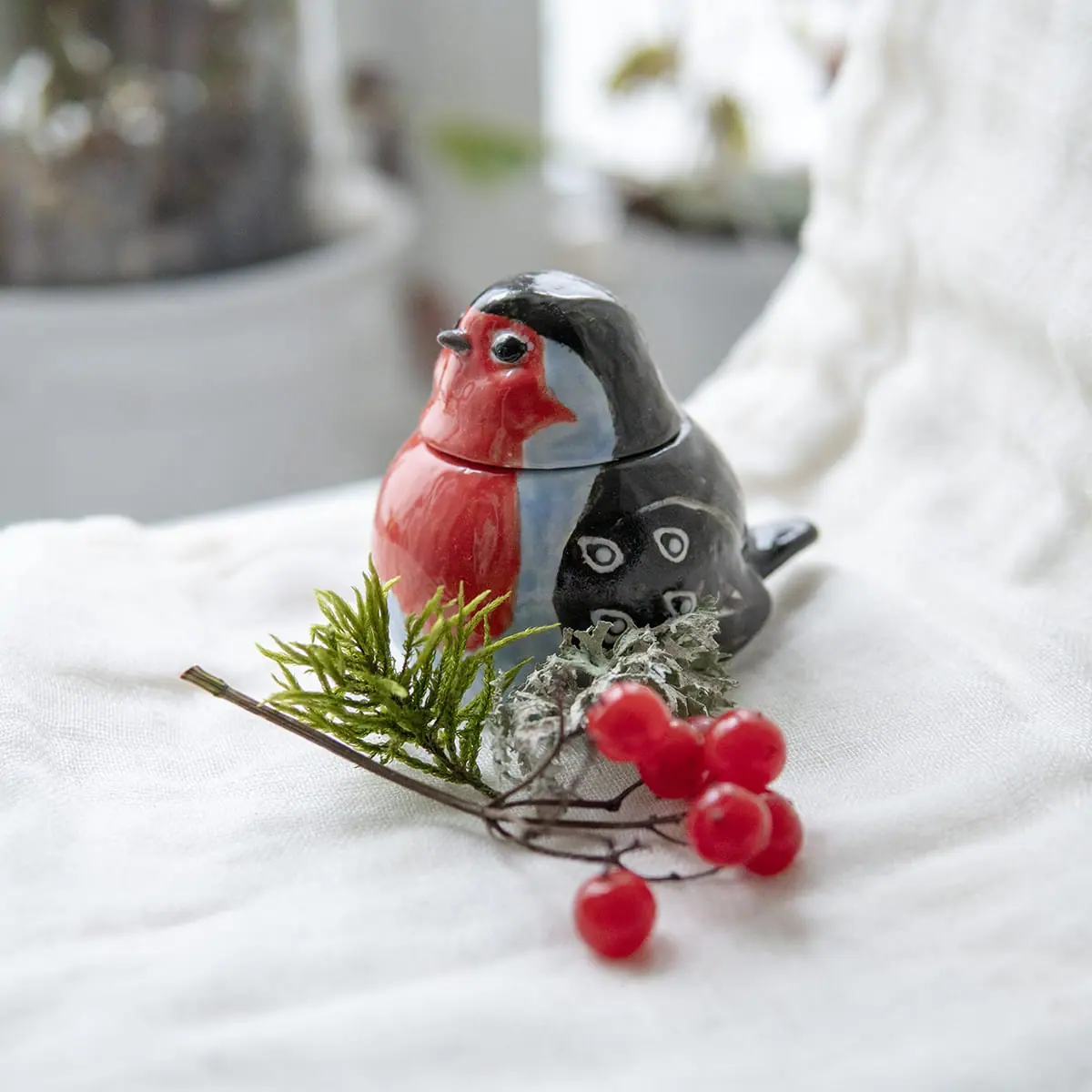 Cute Ceramic Robin bird trinket box Bird jewelry box 1 Ceramic Robin bird trinket box
