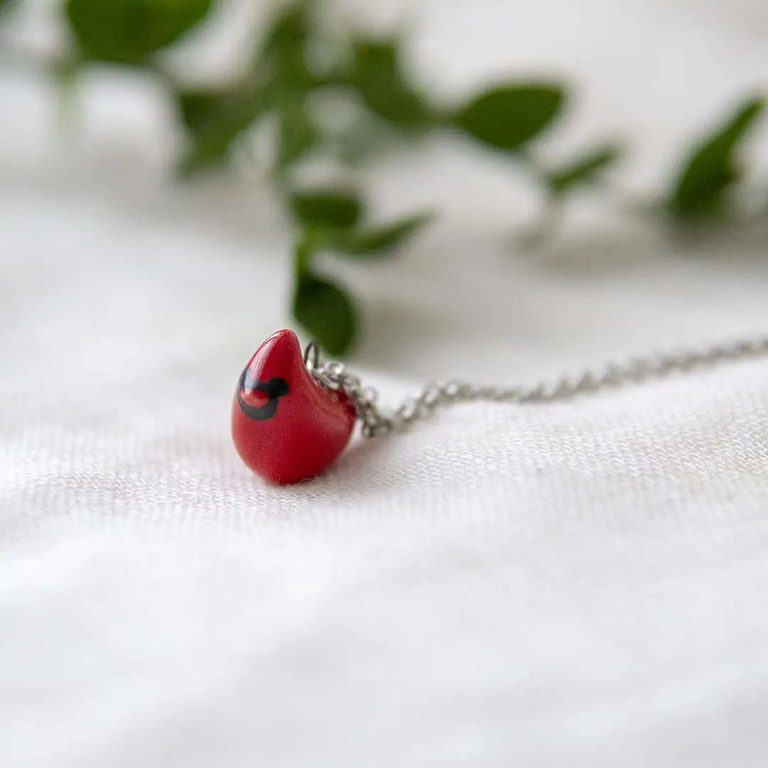 Charming ceramic cardinal necklace 3 Charming ceramic cardinal necklace - Image 3
