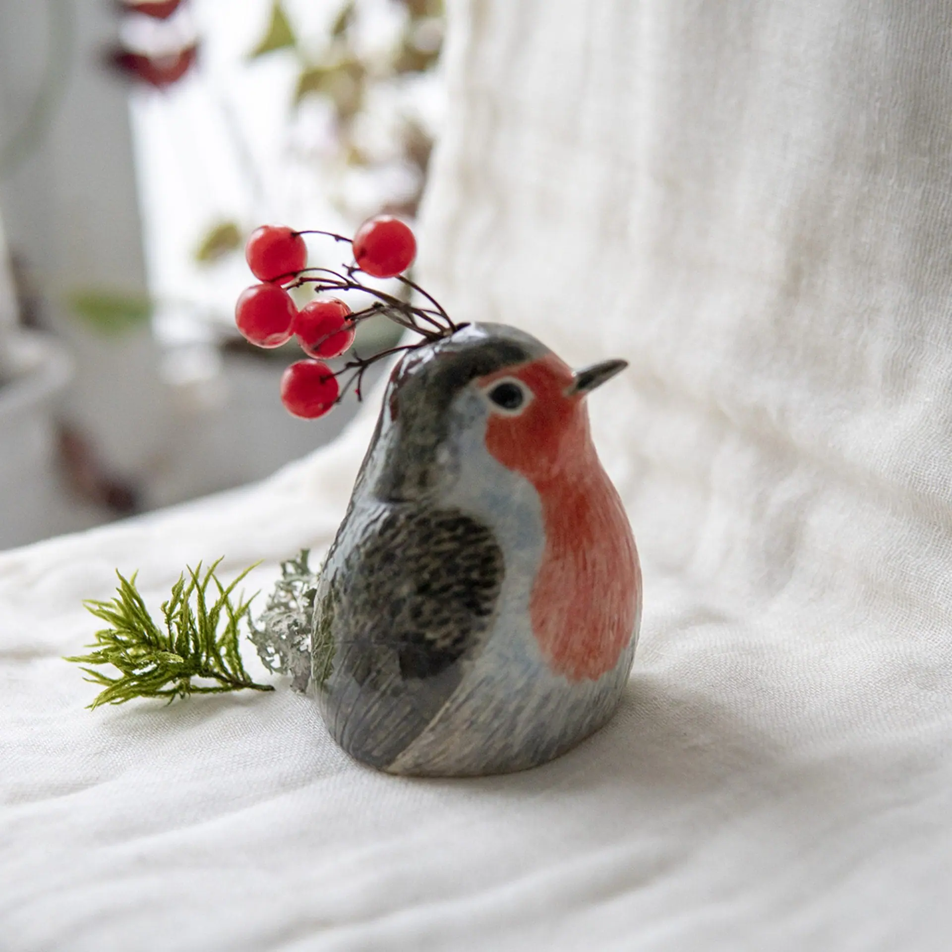 Cute Ceramic Robin Bird Vase, Whimsical Bird Lover's Gift 4 Cute Ceramic Robin Bird Vase, Whimsical Bird Lover's Gift - Image 4
