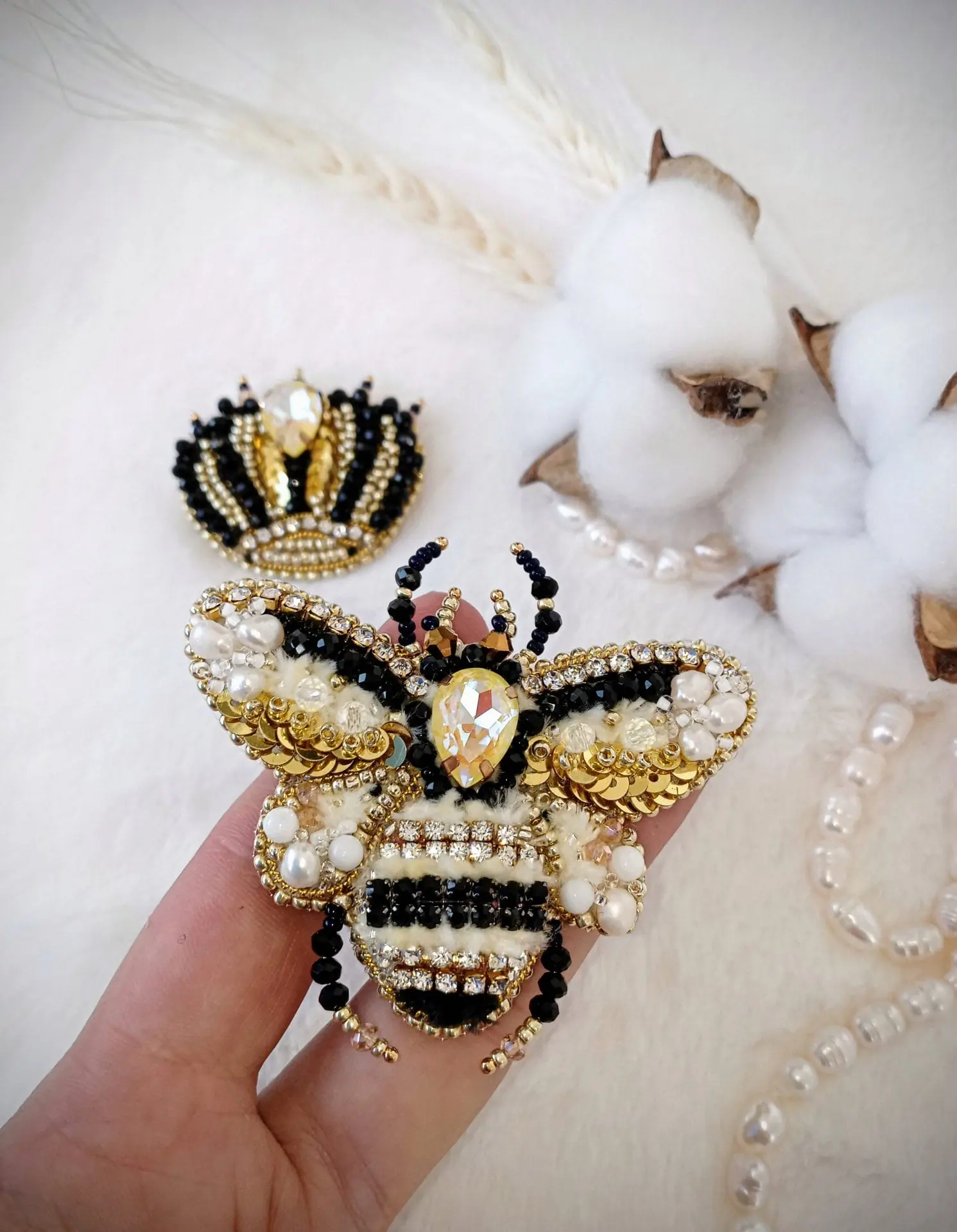 Beaded brooch bee with crown, brooches set with natural pearls