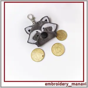 Keychain_coin_holder_Raccoon_mini_wallet_in_the_hoop_Digital_machine_embroidery_design_Step_by_step_instructions