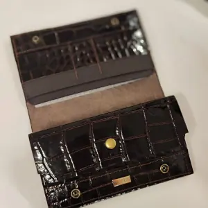 Genuine leather wallet