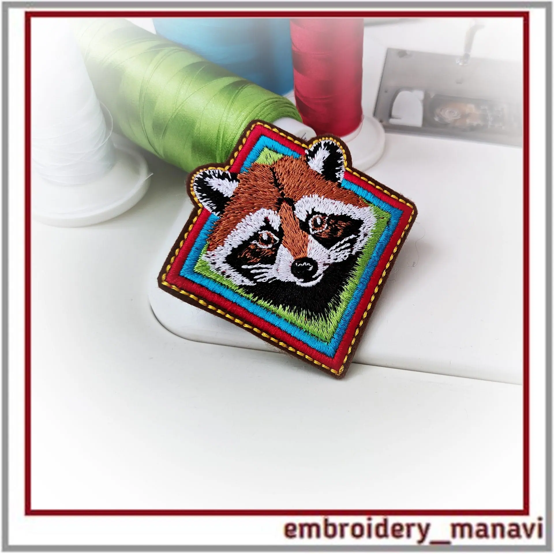 In The Hoop patch or pendant, or brooch with raccoon