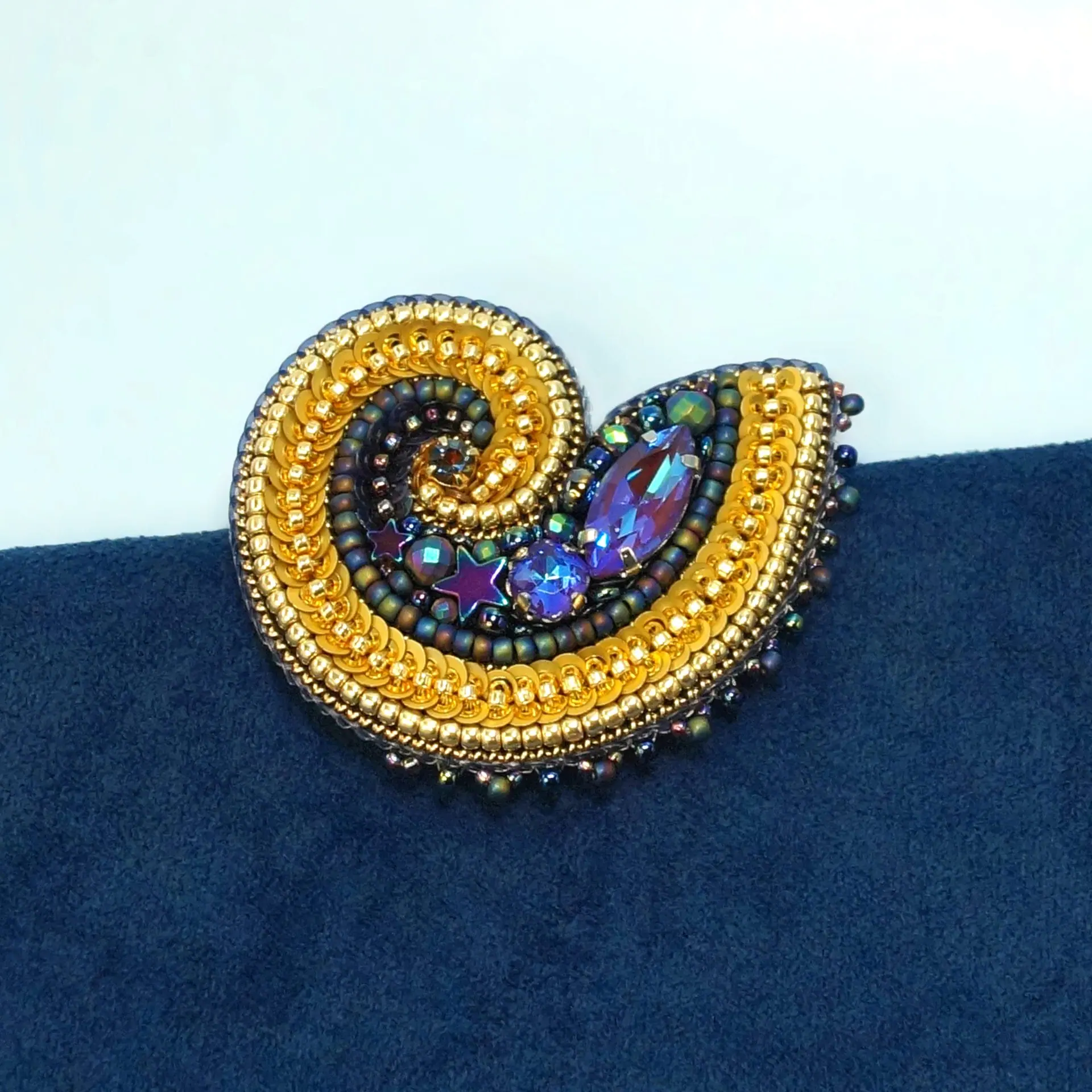 Handmade beaded brooch "Shell", embroidery brooch, sea collection 1 handmade jewelry, beaded brooch, brooch shell, sea collection, bead crochet necklace, bracelet, earrings, gift for her, unique design, knitted beaded bracelet, brided earrings, smyken