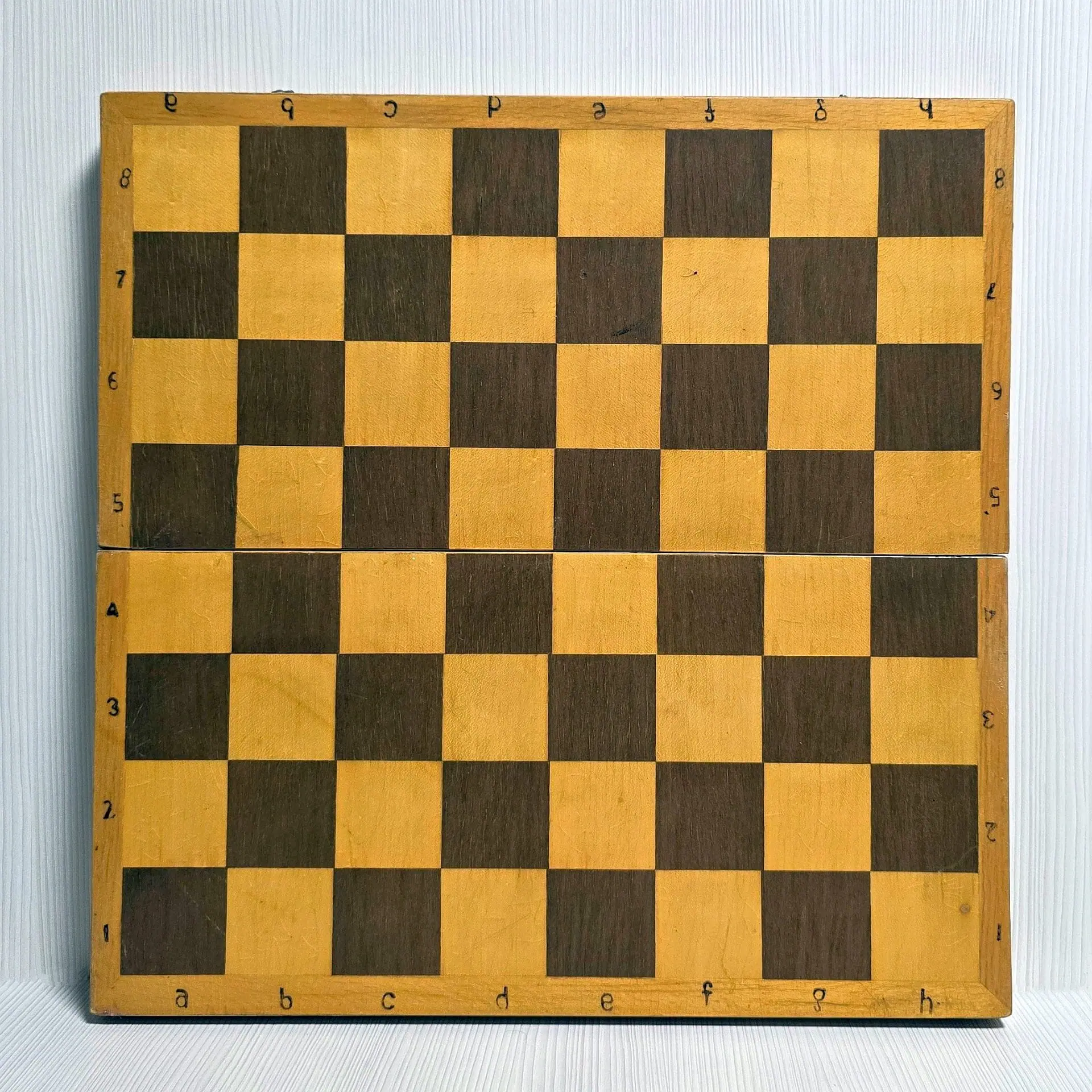 Soviet Vintage Wooden Chess Set Unost/Youth 1980 with Chessboard 7 Soviet Vintage Wooden Chess Set Unost/Youth 1980 with Chessboard - Image 7