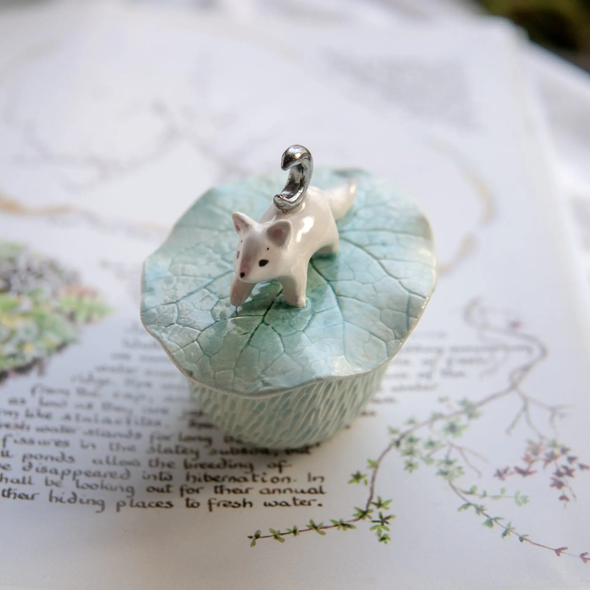 Magical Ceramic Arctic Fox and Moon Trinket Box 3 Magical Ceramic Arctic Fox and Moon Trinket Box - Image 3