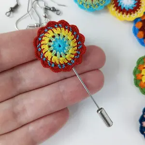crochet-brooch-a-thoughtful-choice-unique-gift-for-loved-ones-1-2