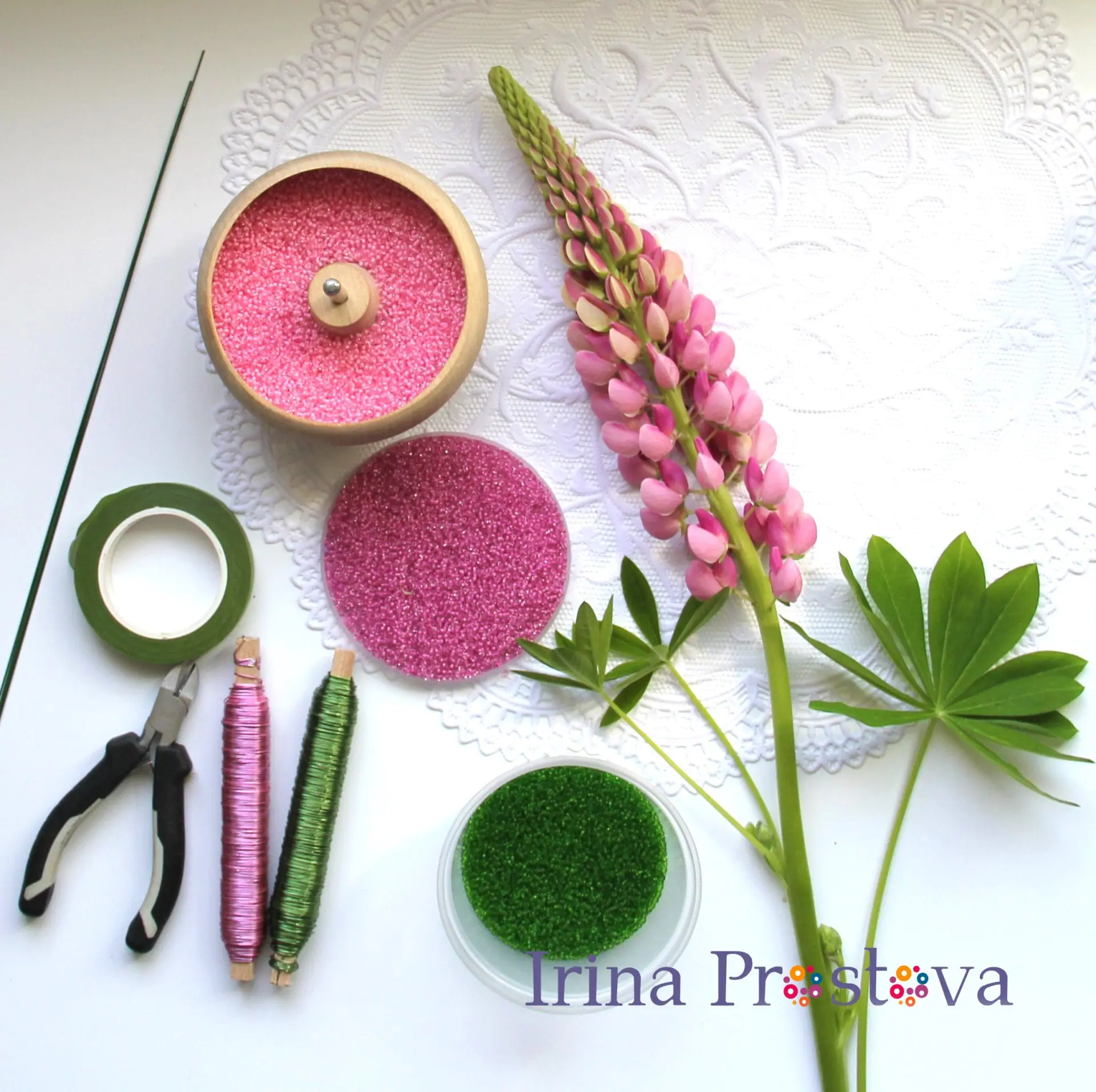 Beaded Flower pattern lupine - Crealandia