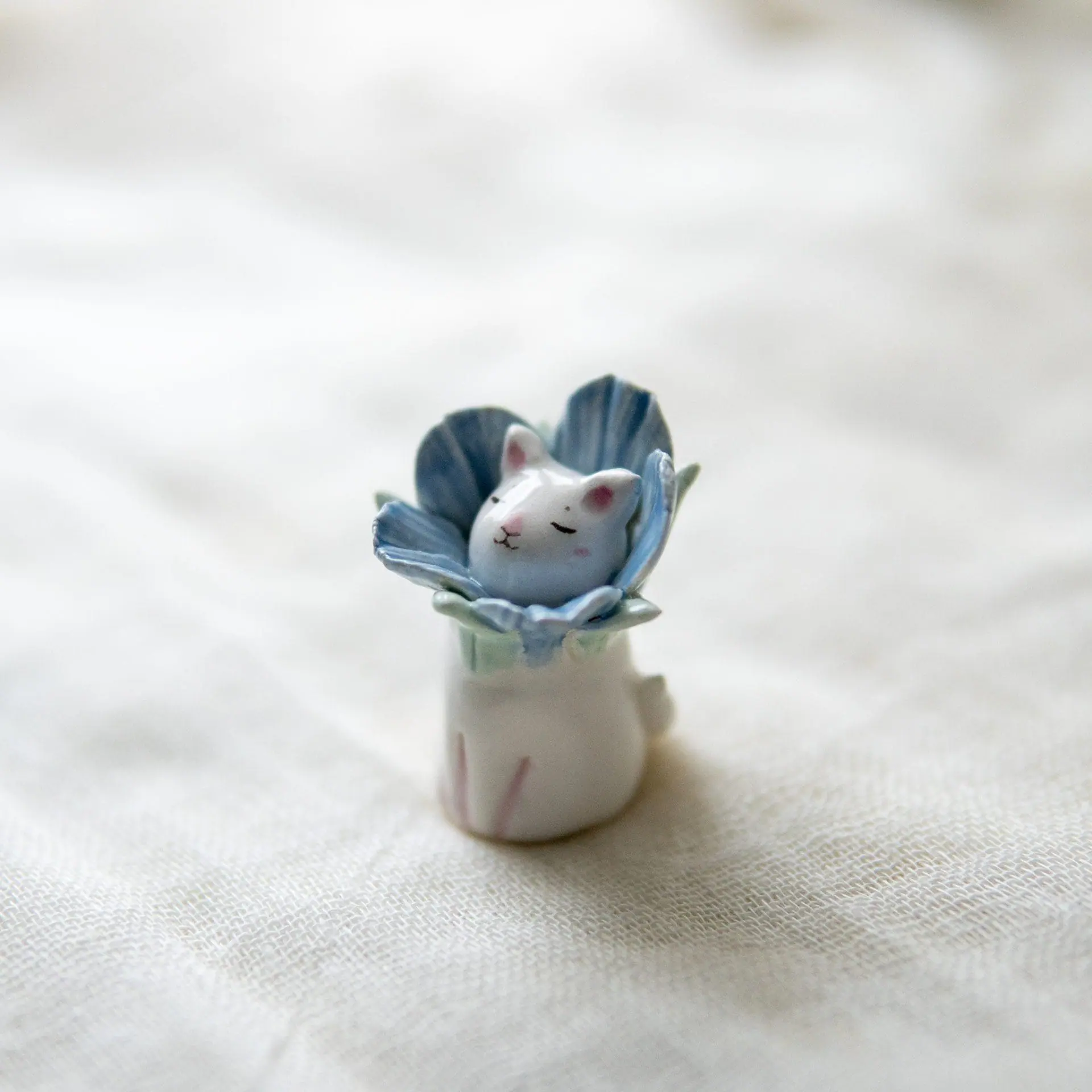 Whimsical Ceramic Flower Cat Figurine 3 Whimsical Ceramic Flower Cat Figurine - Image 3