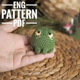 funny grumpy green frog amigurumi crochepattern