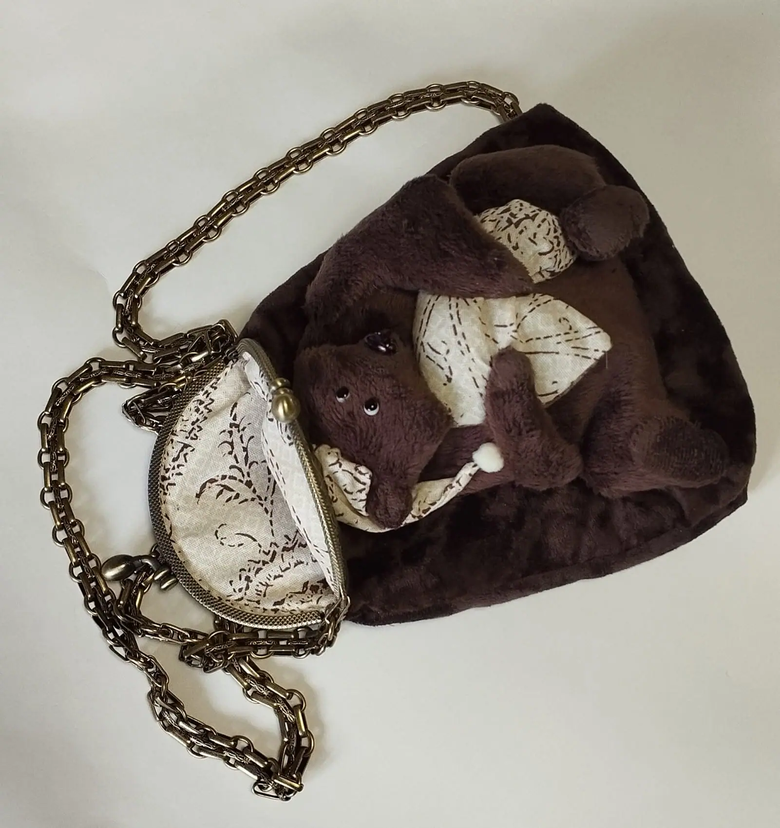 Bag with a teddy bear 5 oy6rdi6km5ojuprt2num dylygh4sg4rox klvggsucoswn